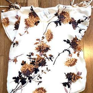Womens NWT Maurice’s blouse shirt top floral size medium